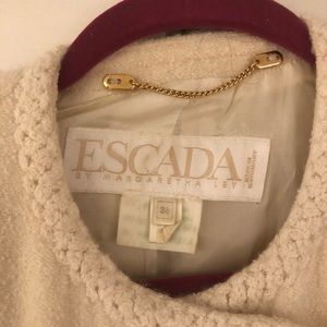 Vintage ESCADA cream skirt suit